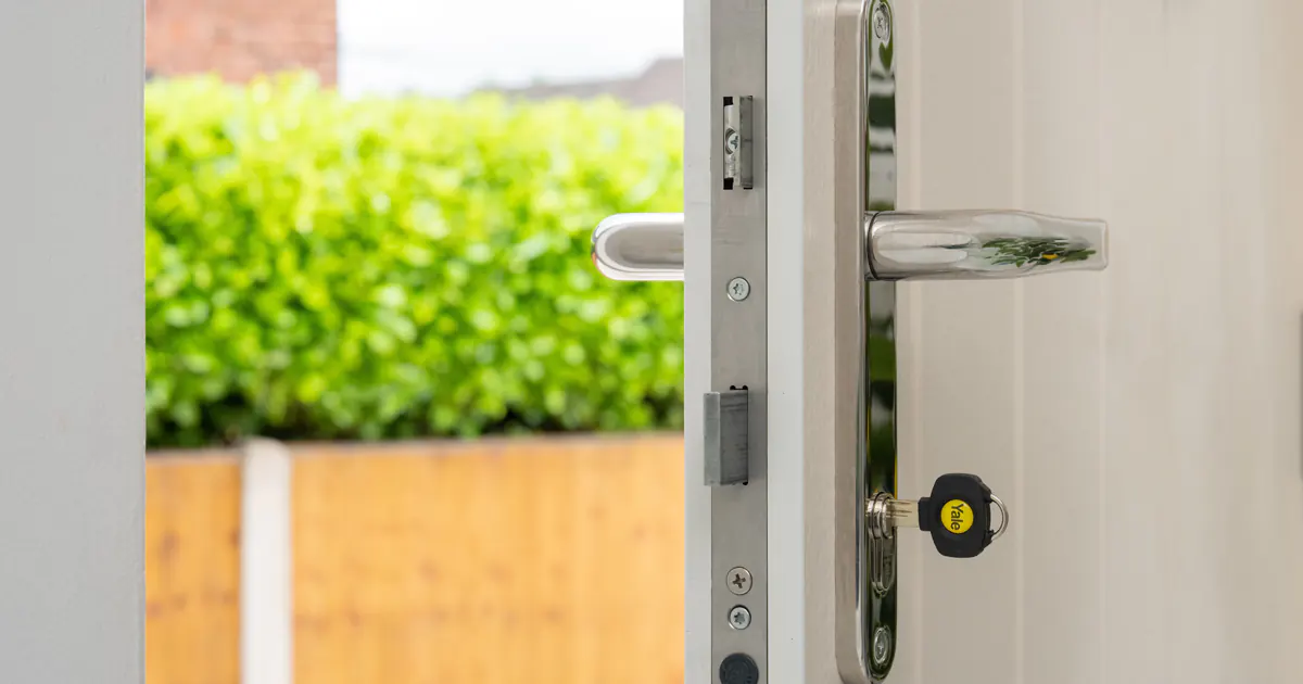 Yale Lockmaster 24 Launch
